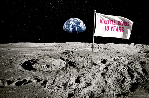 10th ANNIVERSARY OF JOYSTYLETRENDS, FLAG ON THE MOON